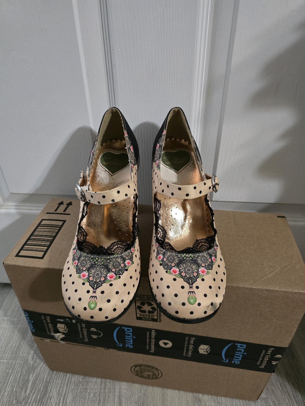 Chocolaticas Polka Dot Lace Mary Jane Heels – Size 37